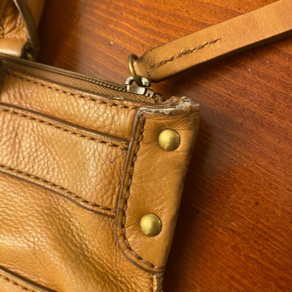 COPY - Fossil Crossbody Leather Bag - Picture 10 of 10
